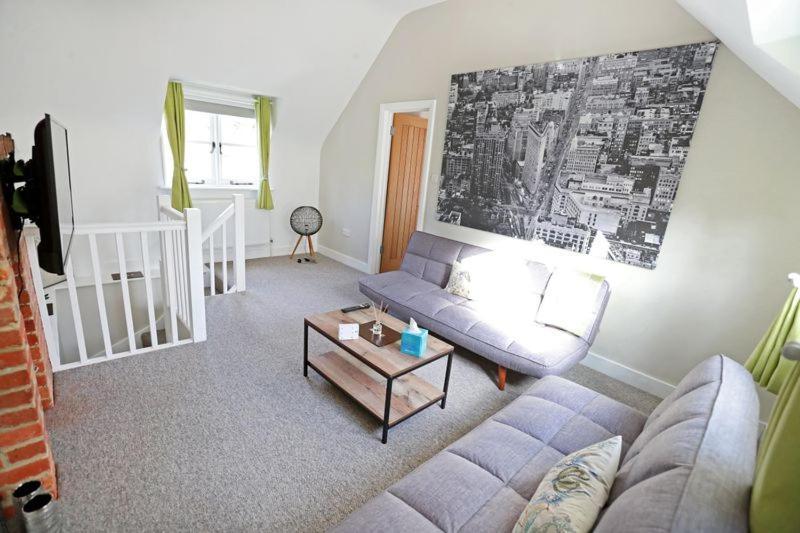 Hurtwood Hotel Peaslake Bagian luar foto