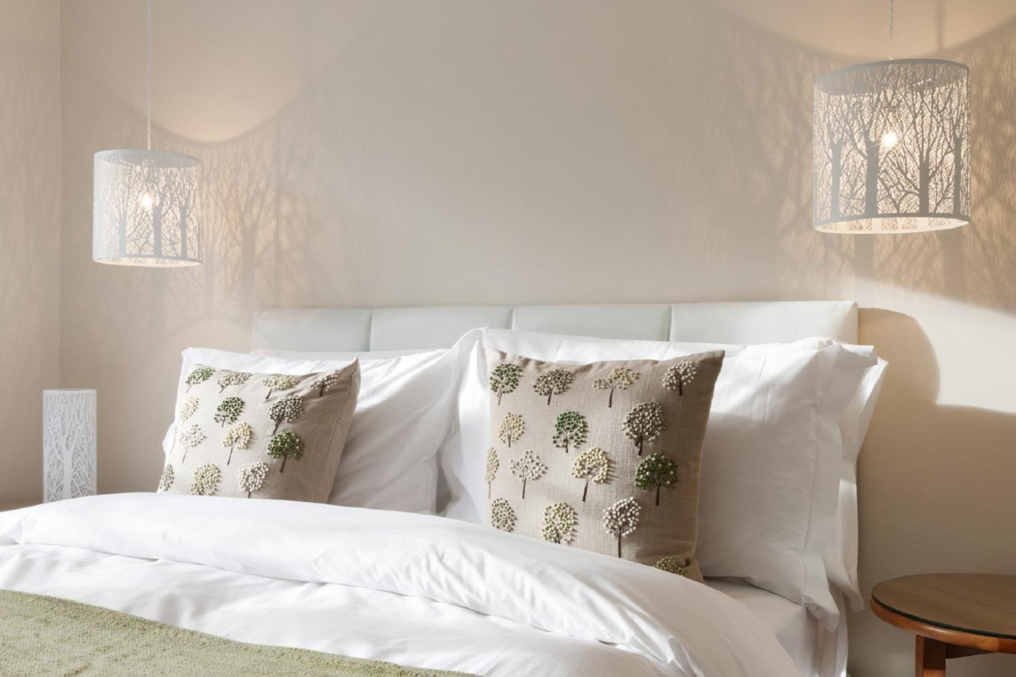 Hurtwood Hotel Peaslake Bagian luar foto