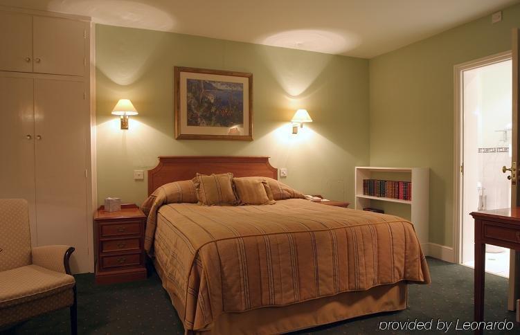 Hurtwood Hotel Peaslake Ruang foto
