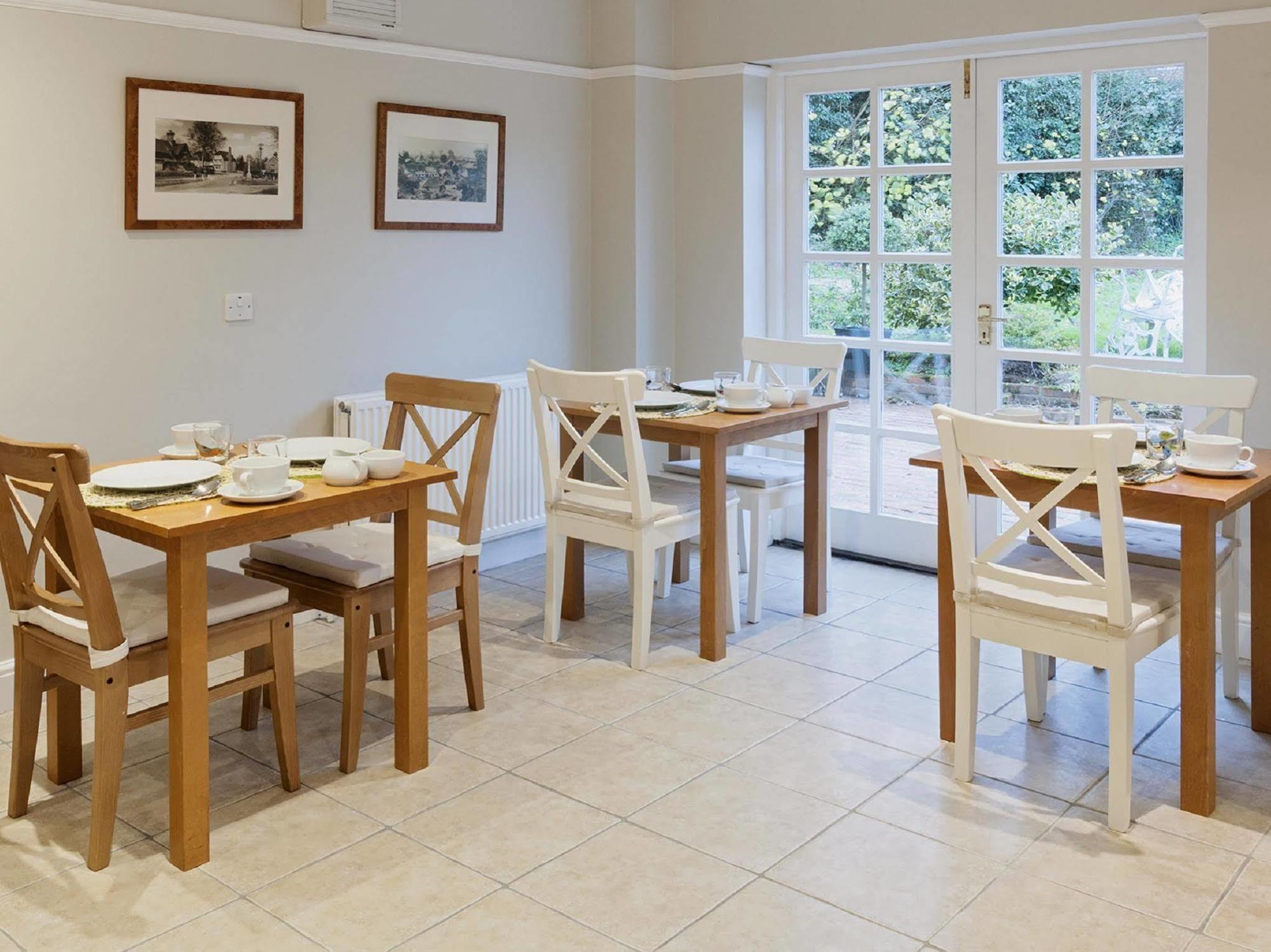 Hurtwood Hotel Peaslake Bagian luar foto